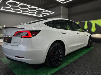 Tesla Model 3 Performance 2022 - 6