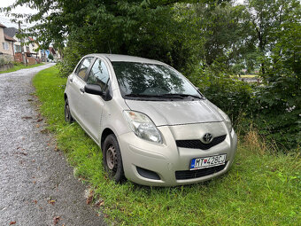 Toyota Yaris benzín - 6