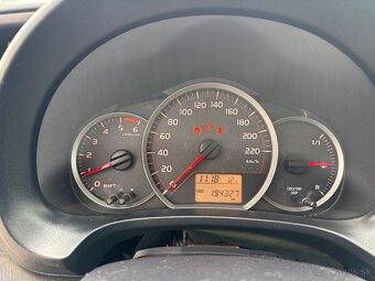 TOYOTA Yaris 1.4D roc. 2013 - 6