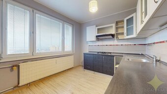 Na predaj 3 izbový byt v Lučenci na Rúbanisku III na 8/12 po - 6