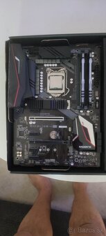 Gigabyte z390 gaming x + procesor Intel i7-9700k - 6