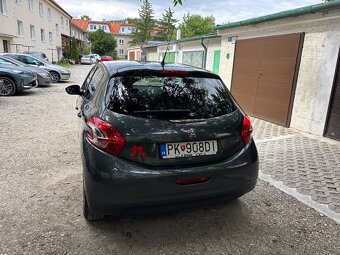 Predám Peugeot 208 2014 1.2 VTi - 6