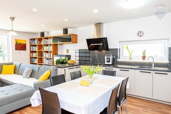 4 - izbová novostavba - bungalov s garážou na pozemku 422 m2 - 6