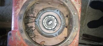 Predám obal dyferencialu zetor3045.3545 - 6
