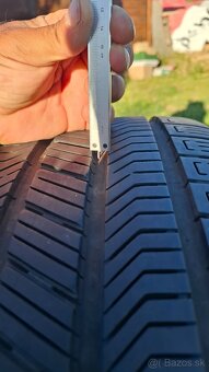 275/45 R22 continental - 6