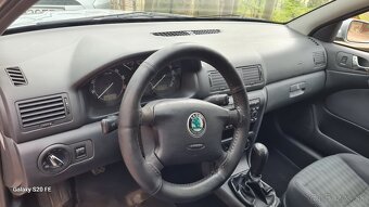 Škoda octavia 1. 1.6 benzín - 6