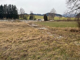 Rovinatý pozemok na predaj - 6
