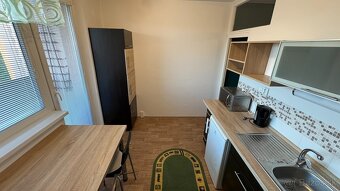 PRENAJATÉ: 1 izbový, priestranný byt - sídlisko Mier, SNV - 6