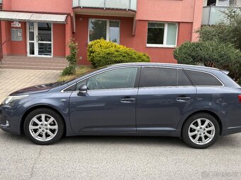 Avensis - 6