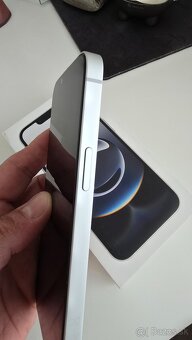 IPhone 16e - 6