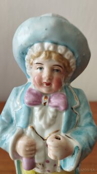 Starožitná, porcelánová soška - 6