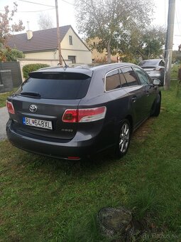 Toyota avensis 2.0d4d - 6