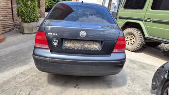 Volkswagen Bora 1,6i 74kw - 6