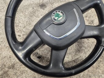Predám koženy volant kompletný - Škoda Octavia II 2 facelift - 6