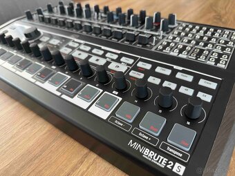 Arturia MiniBrute 2S Noir - 6