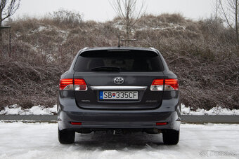 Toyota Avensis Combi 91 kW - 6