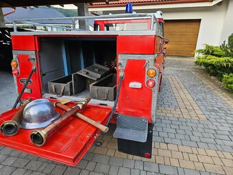 Landrover 109 poziarnicky special - 6