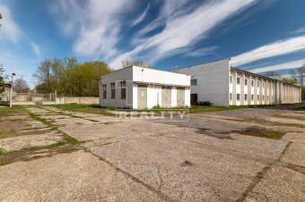 Prenájom výrobno - skladového areálu Želiezovce 18000 m2 - 6