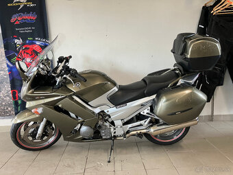 Yamaha FJR 1300 - 6
