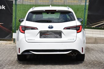 Toyota Corolla Kombi TS 2.0 HYBRID E-CVT SR 2021 DPH - 6