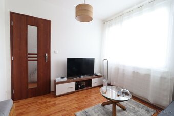 Ponúkame na predaj 1 - izbový byt po kompletnej rekonštrukc - 6