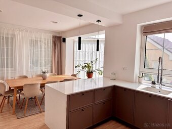 Predaj- 5i exkluzívny dom s dvojgarážou a wellness Bánov - 6
