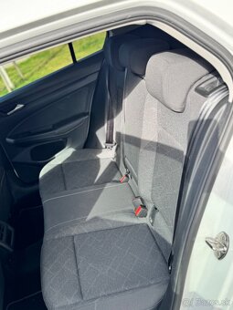 Volkswagen Golf 2022, 2.0 TDI, manuálna prevodovka - 6
