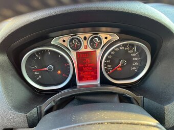 Ford C-Max 2.0 TDCi - Predám - 6