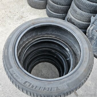 235/45 r18 Michelin - 6