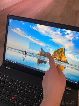 Lenovo T15-16GB RAM,256GB SSD,CPU i7,15,6” dotykový displej - 6