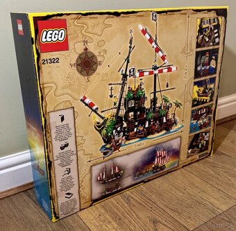Nové LEGO Ideas 21322 Zátoka pirátů z lodě Barakuda - 6