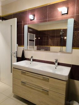 Rodinný dom s bazénom 10 min. od Levíc - 6