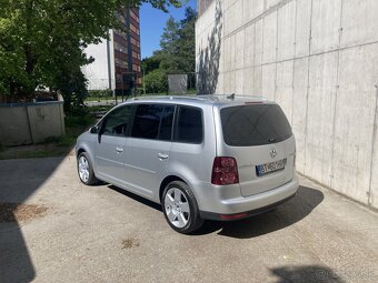Vw Touran 2.0 TDi 103 kW M6 - 6