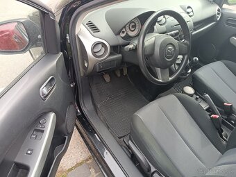 Predám Mazda 2 1,3 i benzín manual - 6