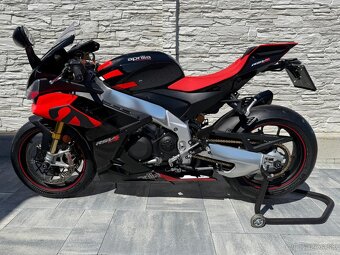 Aprilia RSV4 - 6