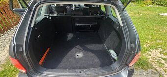 Volkswagen Golf 5 Variant 1.9 TDi Automat - 6