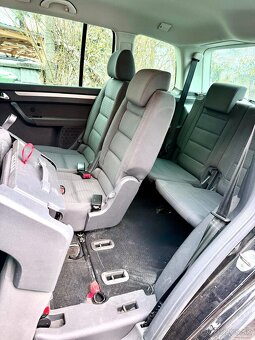 VW TOURANPredám 7. miestny Volkswagen Touran, 2.0.tdi, 103 k - 6