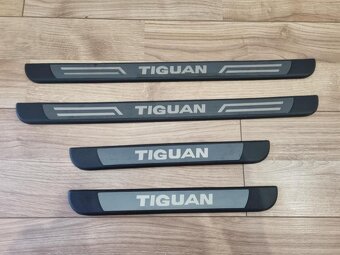 OCHRANNE DEKORACNE PRAHOVE LISTY - 6