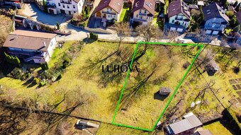 Vo výbornej lokalite pozemok na stavbu DOMU - 6
