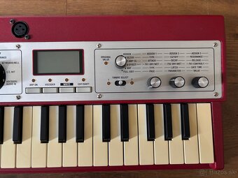 MicroKorg XL rare RED - 6