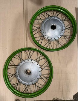 Špice kolo dráty pneu i-40 3.75-19 střed kola Ural Dněpr M72 - 6