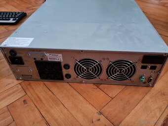 Predám UPS - 2x menšie a 1x veľká (bez batérií) - 6