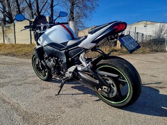 Yamaha FZ1 - 6