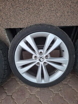 5x112 R18 225/40 r18 Neptune Škoda - 6