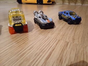 Zbierka HotWheels autíčok - 6