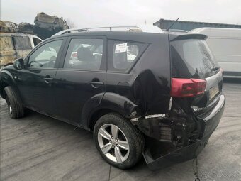 Predám peugeot 4007 na nahradne diely motor 4HN - 6