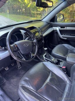 KIA Sorento 2.2 CRDi 4WD RV 2010 - 6