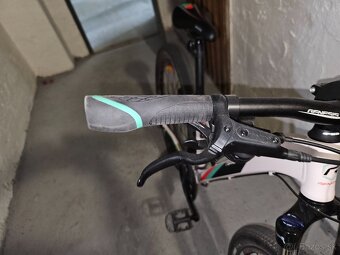 Damsky horsky bicykel Genesis Helena vel.27.5 - 6