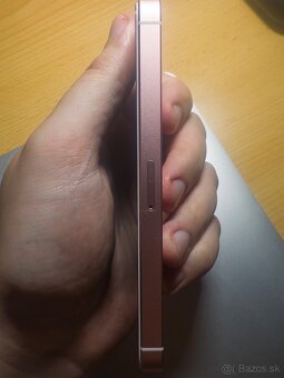 Apple iPhone SE 1th gen 2016 - 6