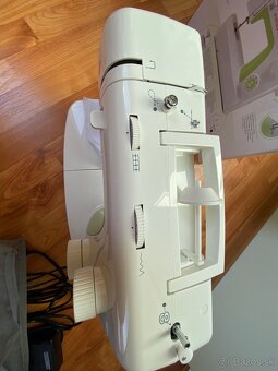 Šijací stroj Singer Simple 3229 - 6